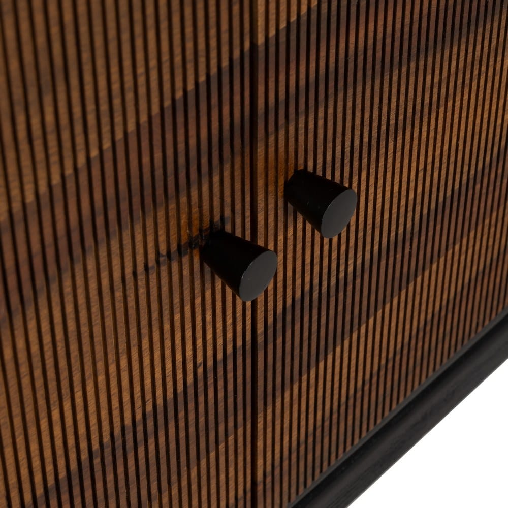 Detalle del veteado del aparador de madera de sheesham y mango